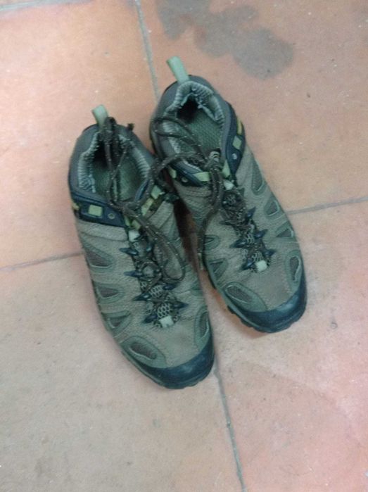 Sapatos de senhora - vários tipos