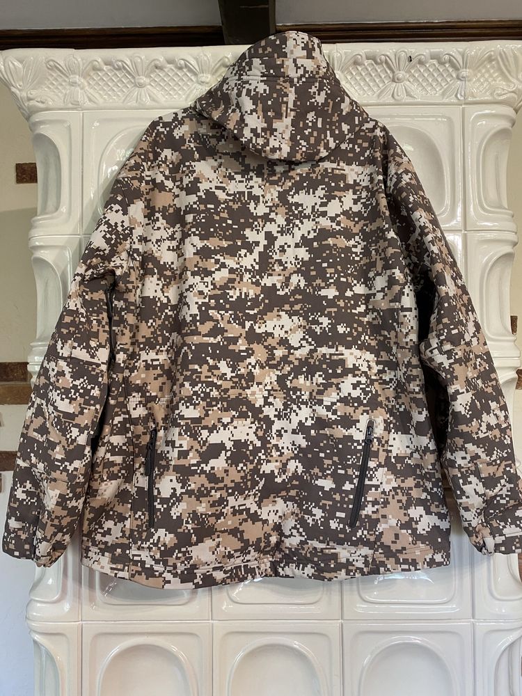 Куртка Софтшелл в кольорі піксель L-XL військова