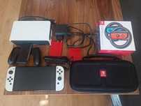 Konsola Nintendo Switch Oled + etui + kierownice