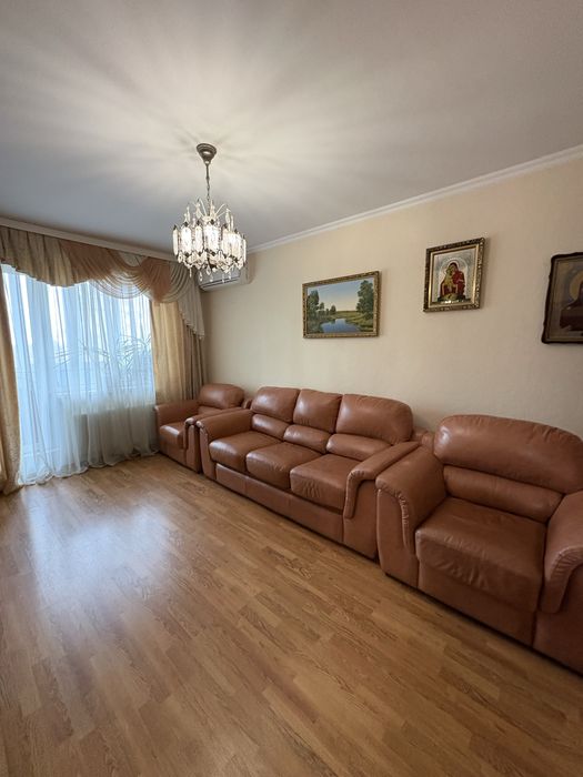 Продам 3-х комнатную квартиру на холодной горе