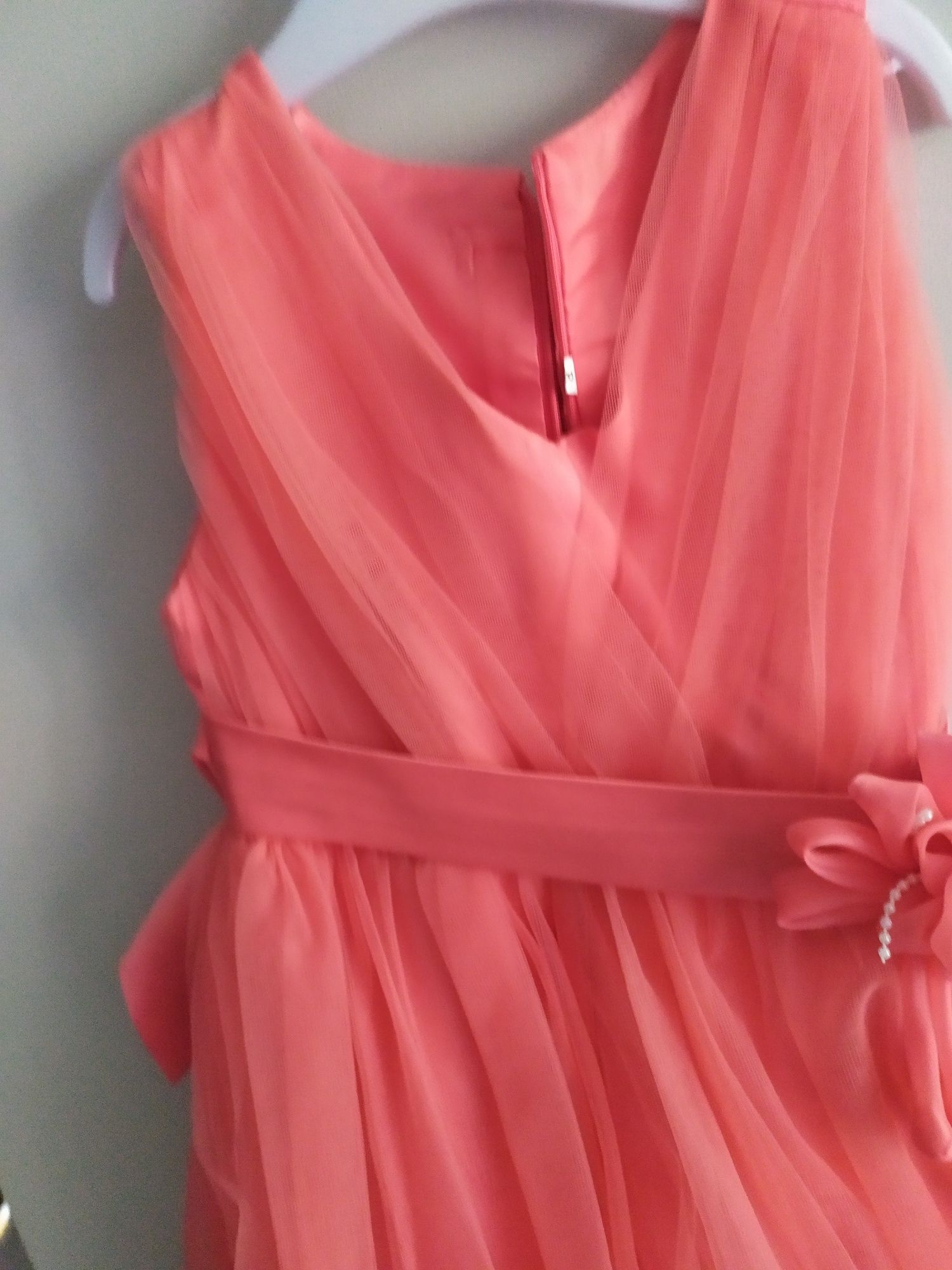 Piękna tiulowa arbuzowa sukienka neon weselna dla księżniczki 104/110
