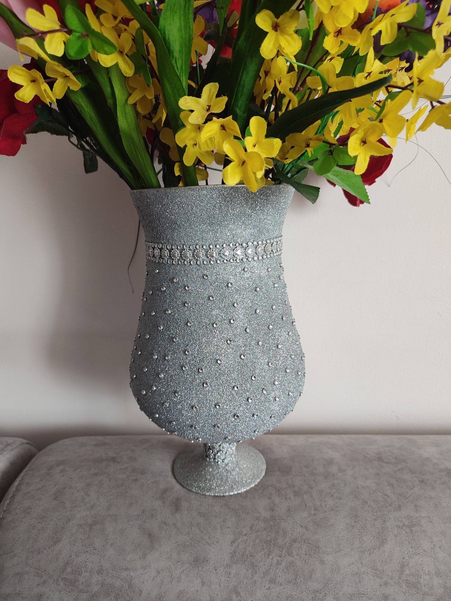 Ręcznie zdobiony ozdobny wazon na kwiaty