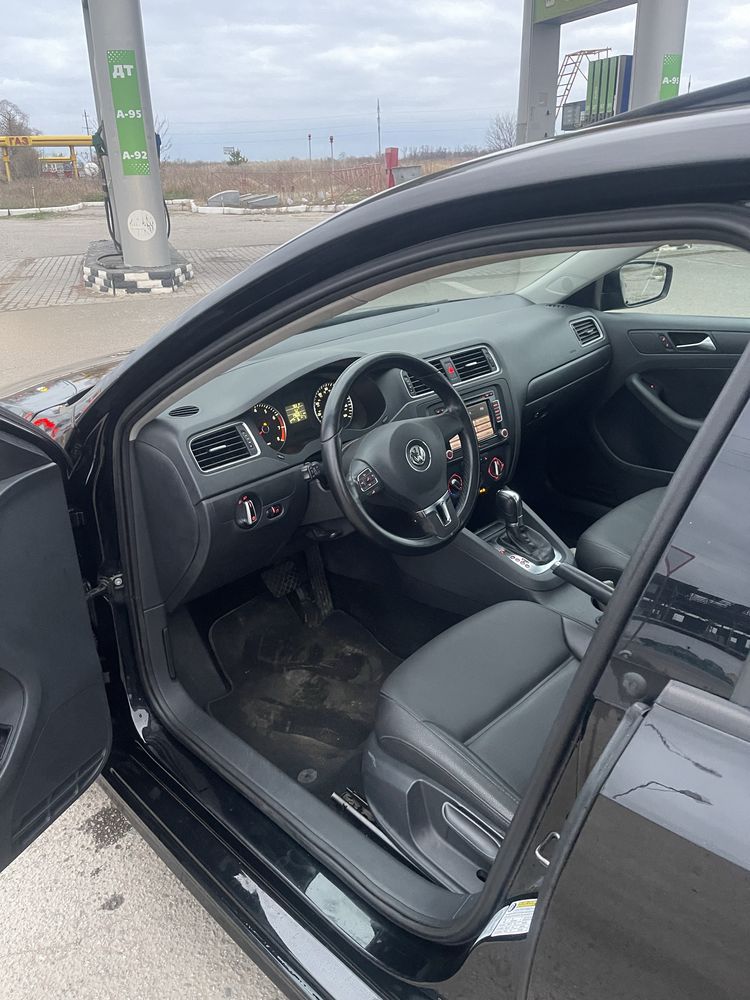 VW Jetta 6 2.5 автомат