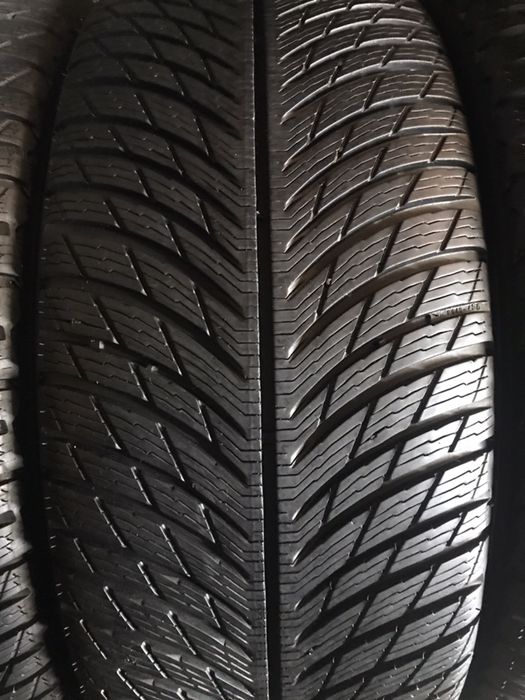 245/45/18 R18 Michelin Pilot Alpin 5 4шт зима