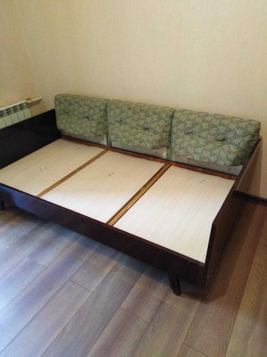 віддам міцну кровать (скоріш заберіть, бо доведеться вкинути)