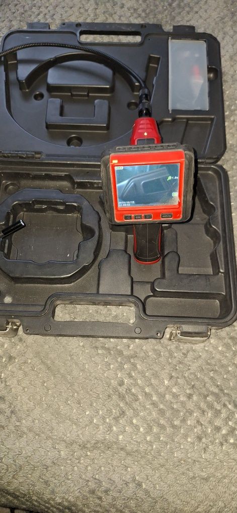 Kamera inspekcyjna z odpinanym monitorem