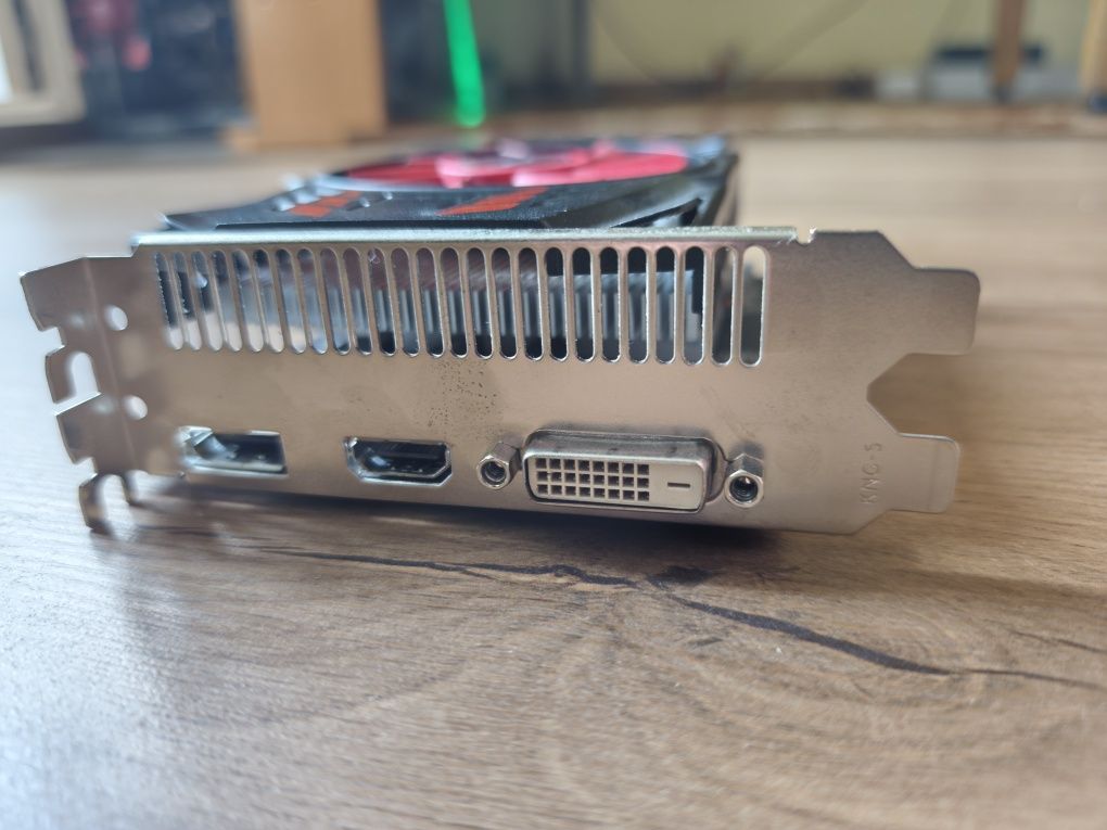 NINJA Radeon RX 550, 4 GB GDDR5, 128-bit /DP, DVI, HDMI.

RX 550 PCIE