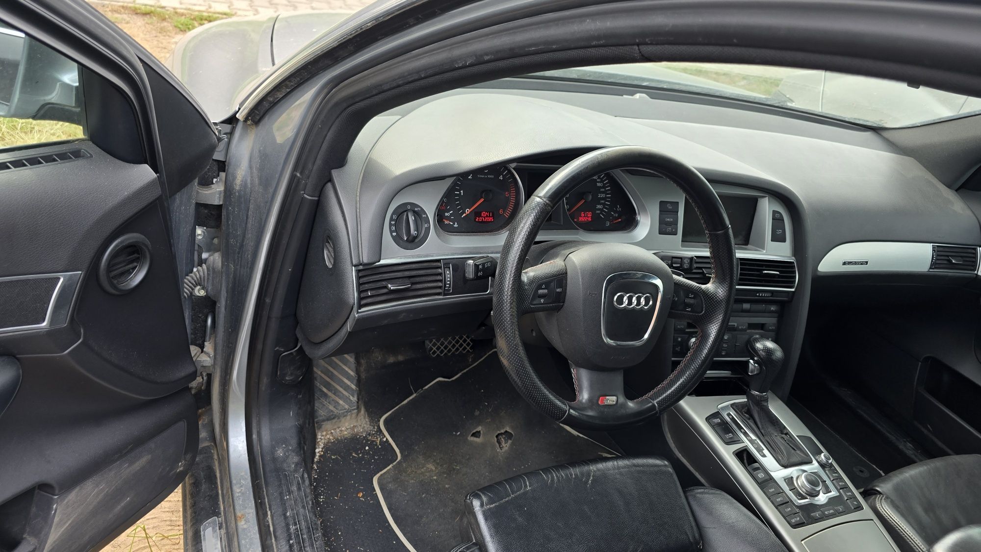 Deska rozdzielcza kokpit Audi A6 C6 Europa