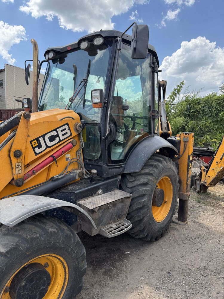 Екскаватор навантажувач   JCB 3CX 2011.