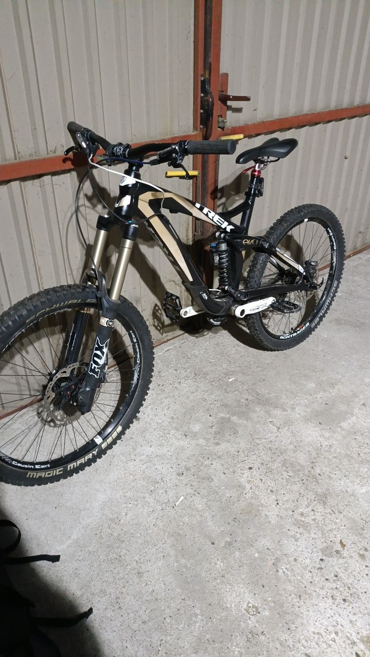 Sprzedam rower trek scratch 8 rozmiar M.