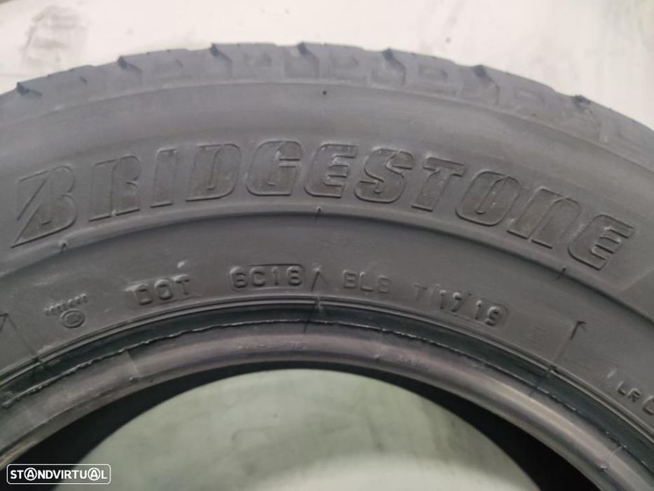 2 pneus semi novos 215-70r15 c bridgestone - oferta dos portes