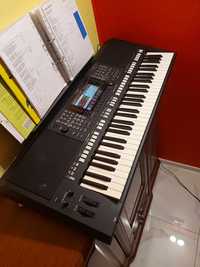 Keyboard Yamaha PSR S775