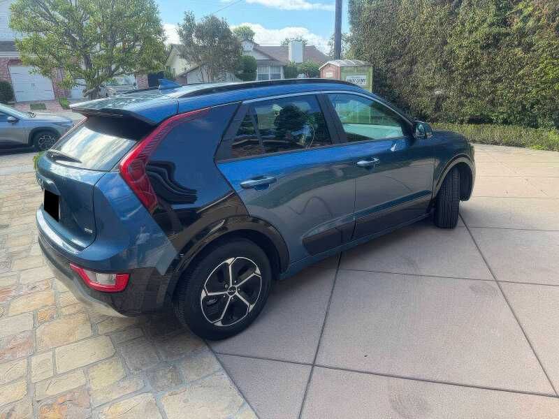 2023 Kia Niro SX