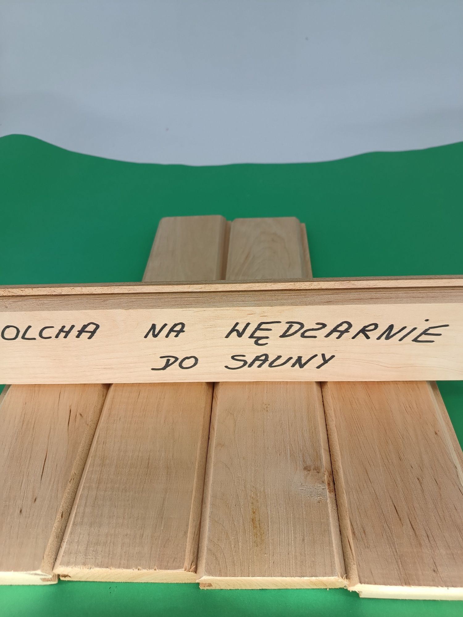 Boazeria deska elewacyjna   ruchome żaluzje  deski strugane   deska