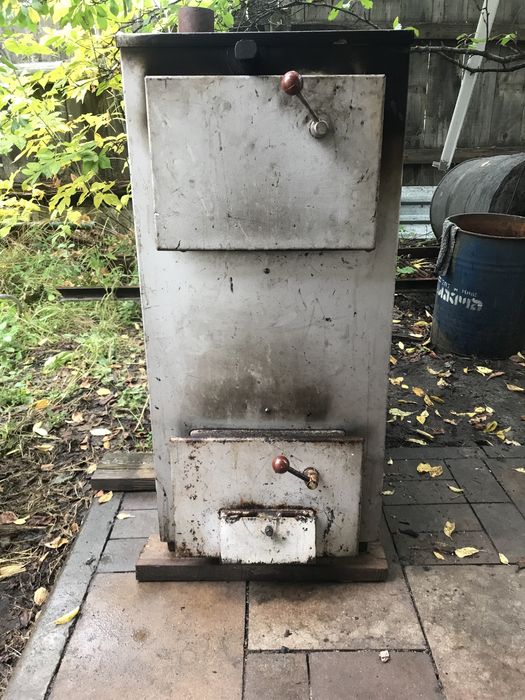 Котел стояв під дрова.