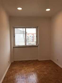 alugo apartamento T2 no Cacém