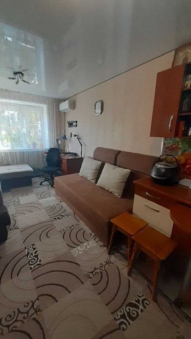 Продаж чудової кімнати на Митниці