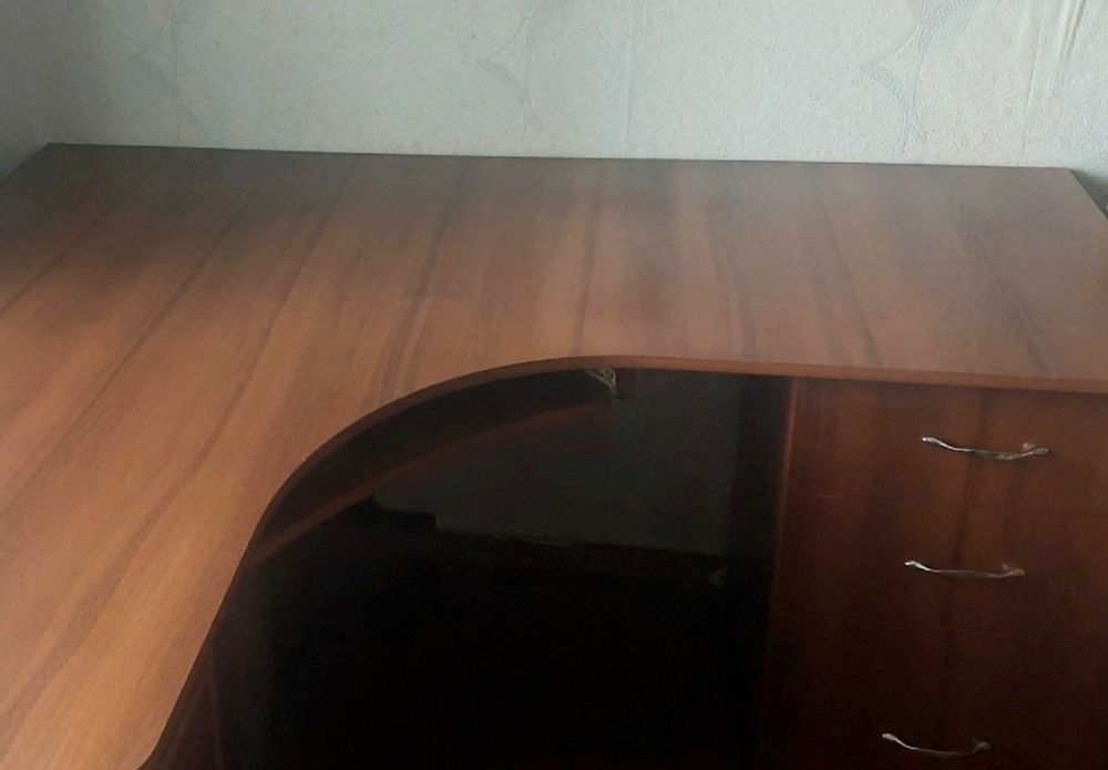 Продам письмовий стіл