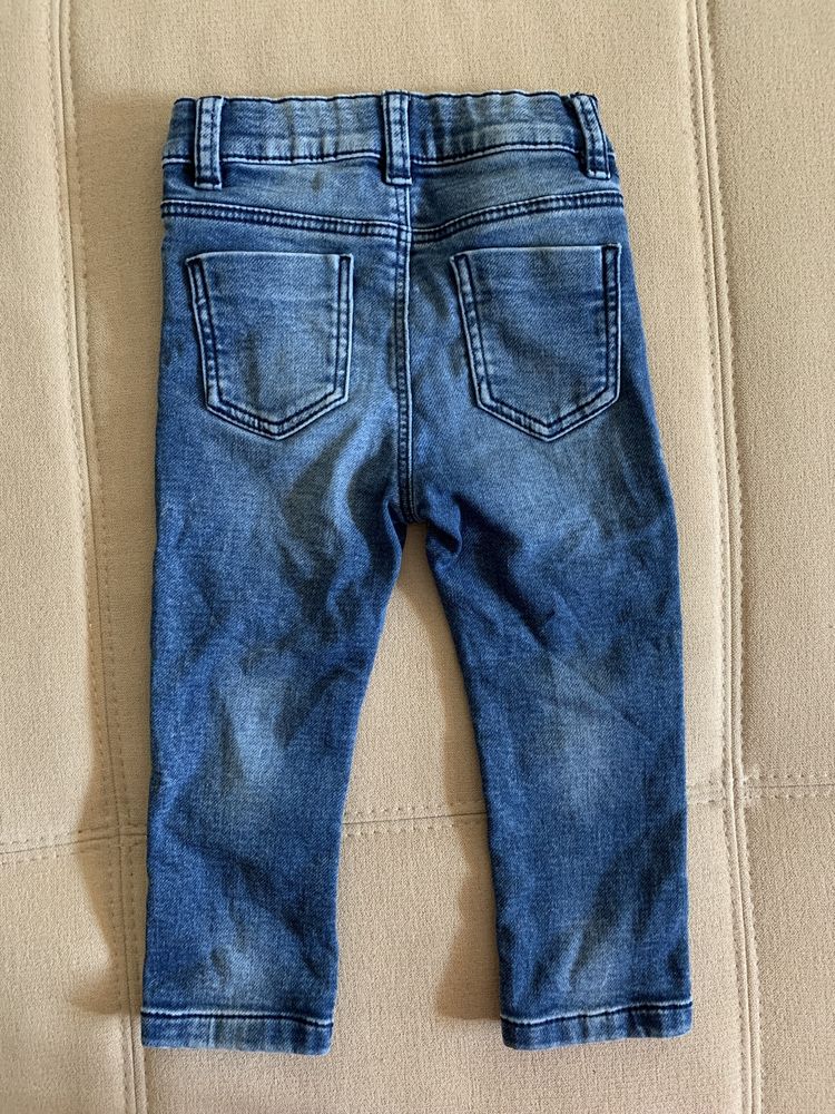 Віддам троє дитячих джинсів 12–18 місяців (одні утеплені)