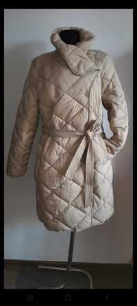 Nowy pikowany płaszcz MOHITO tom 42