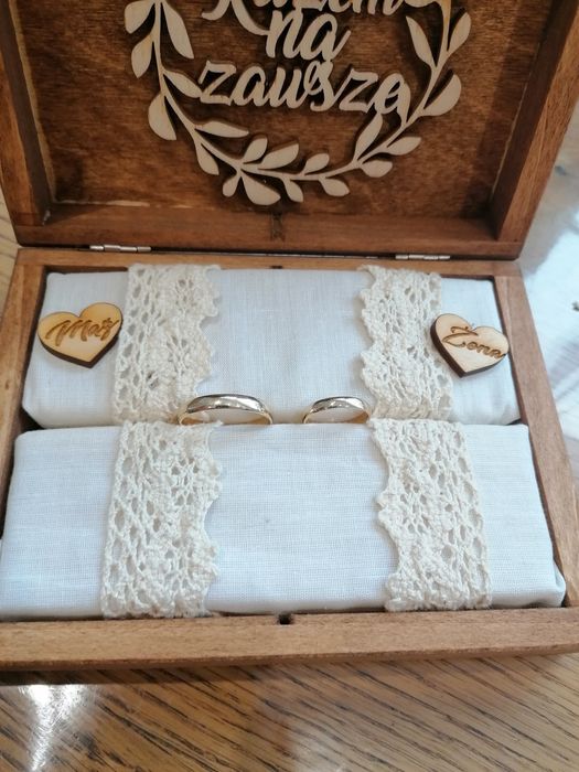 Pudełko na obrączki z inicjałami D&P