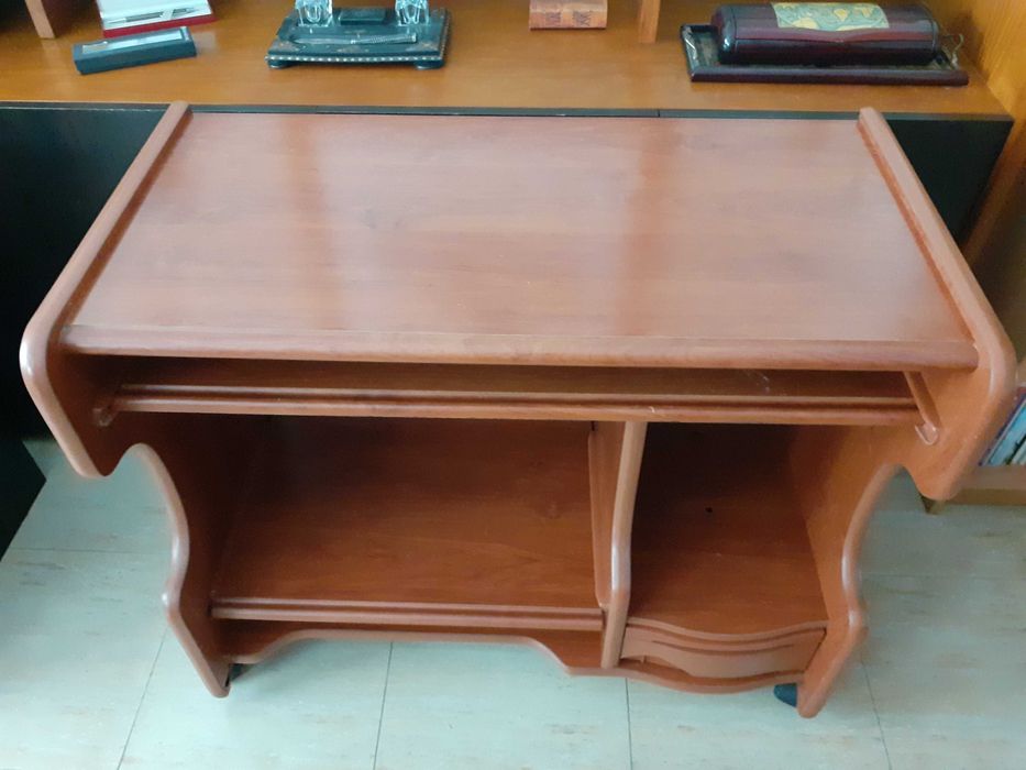 Secretária para computador