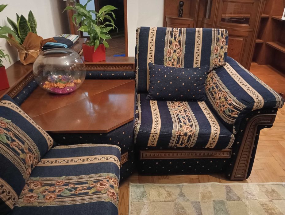 Sofá cama com arrumação