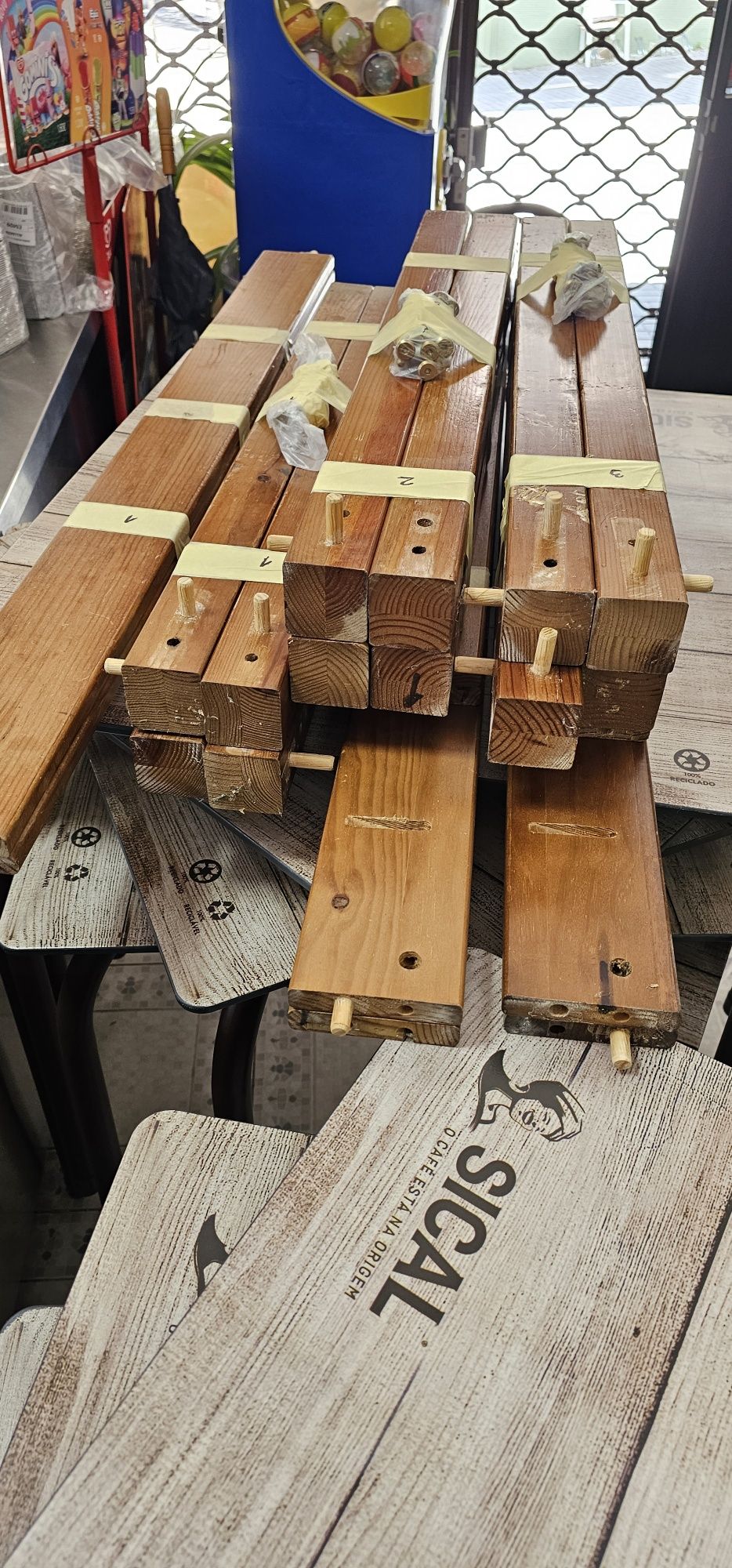 Mesas de madeira bonitas 120 x 74,5 x 74,5