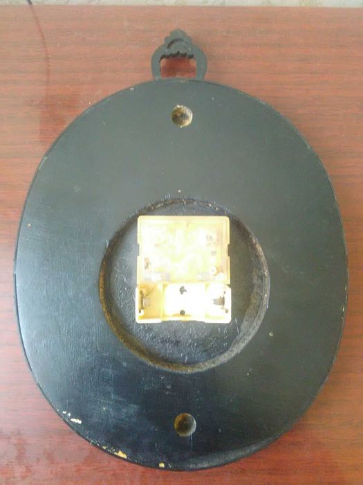 Часы настенные - Янтарь (СССР).