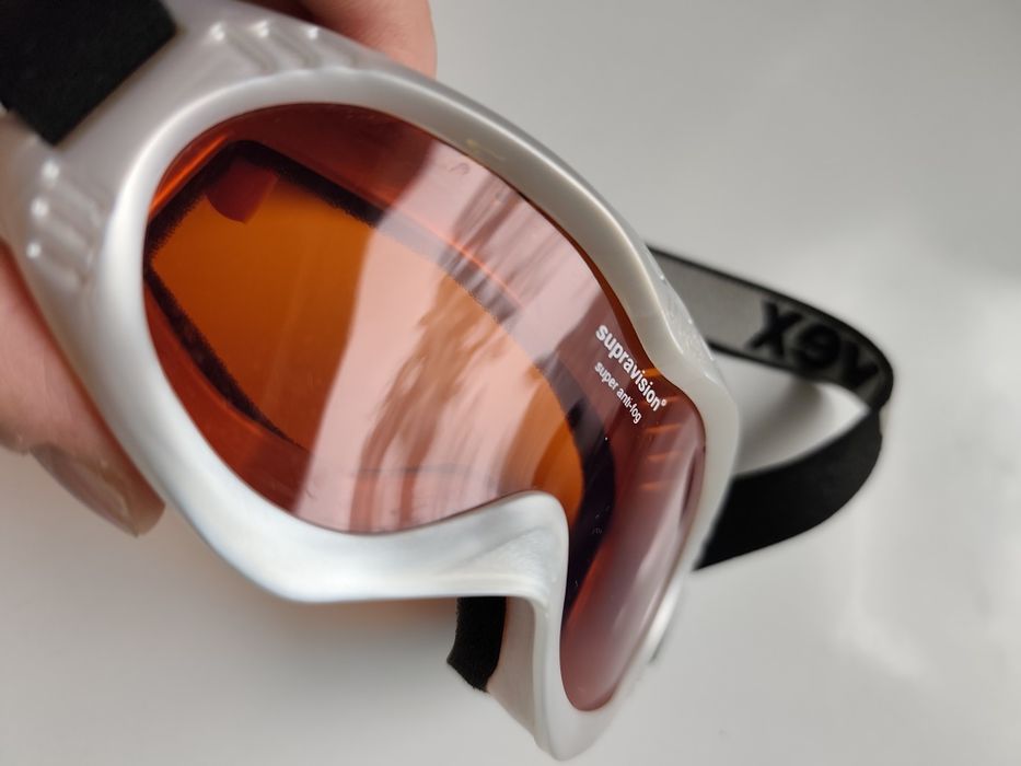 Dziecięce gogle narciarskie marki UWEX na wiek 4-7 lat