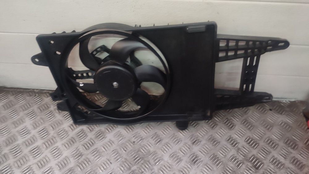 Fiat Punto II 1.2 8v wentylator chłodnicy