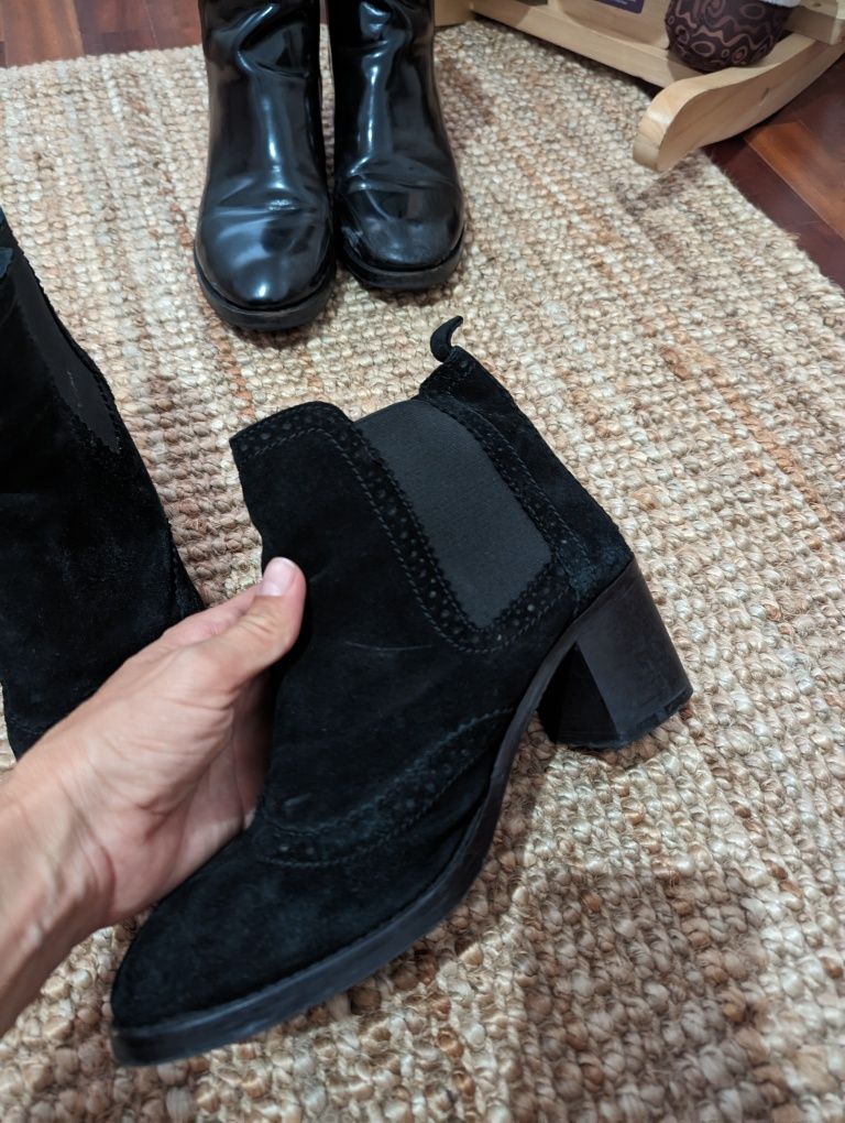 Botas Stradivarius pretas camurça