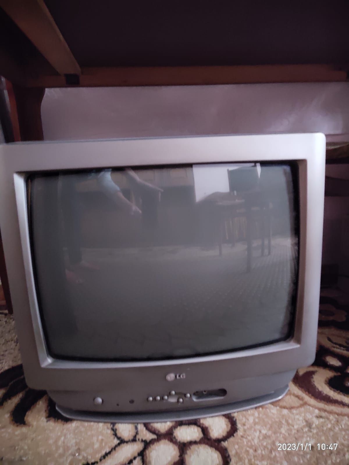 Телевізор LG CE-20F60K
