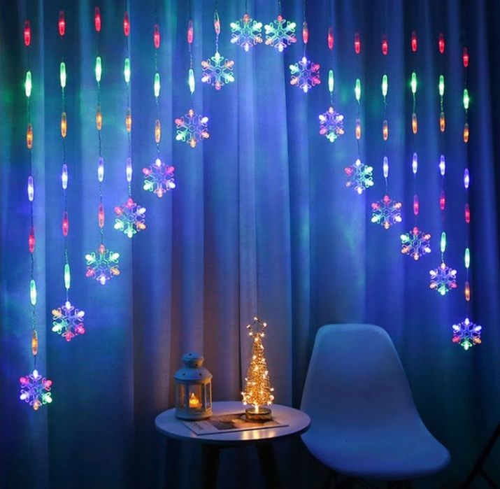 Гирлянда-штора "Снежинки - абстрактные", цветная