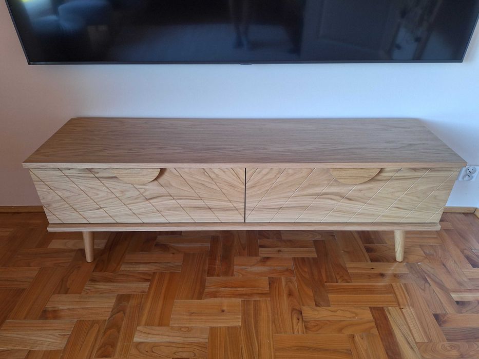 Szafka RTV 150cm drewniana, w skandynawskim stylu (pod TV)