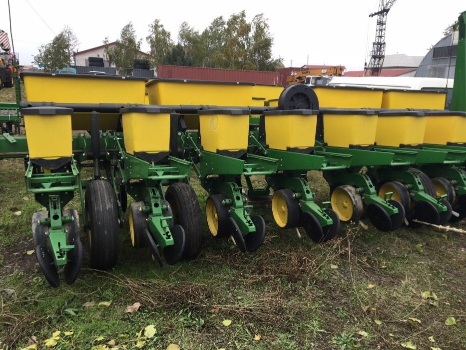 Сеялка пропашная John Deere 7000/7200 8/16рядн. из США в наличии