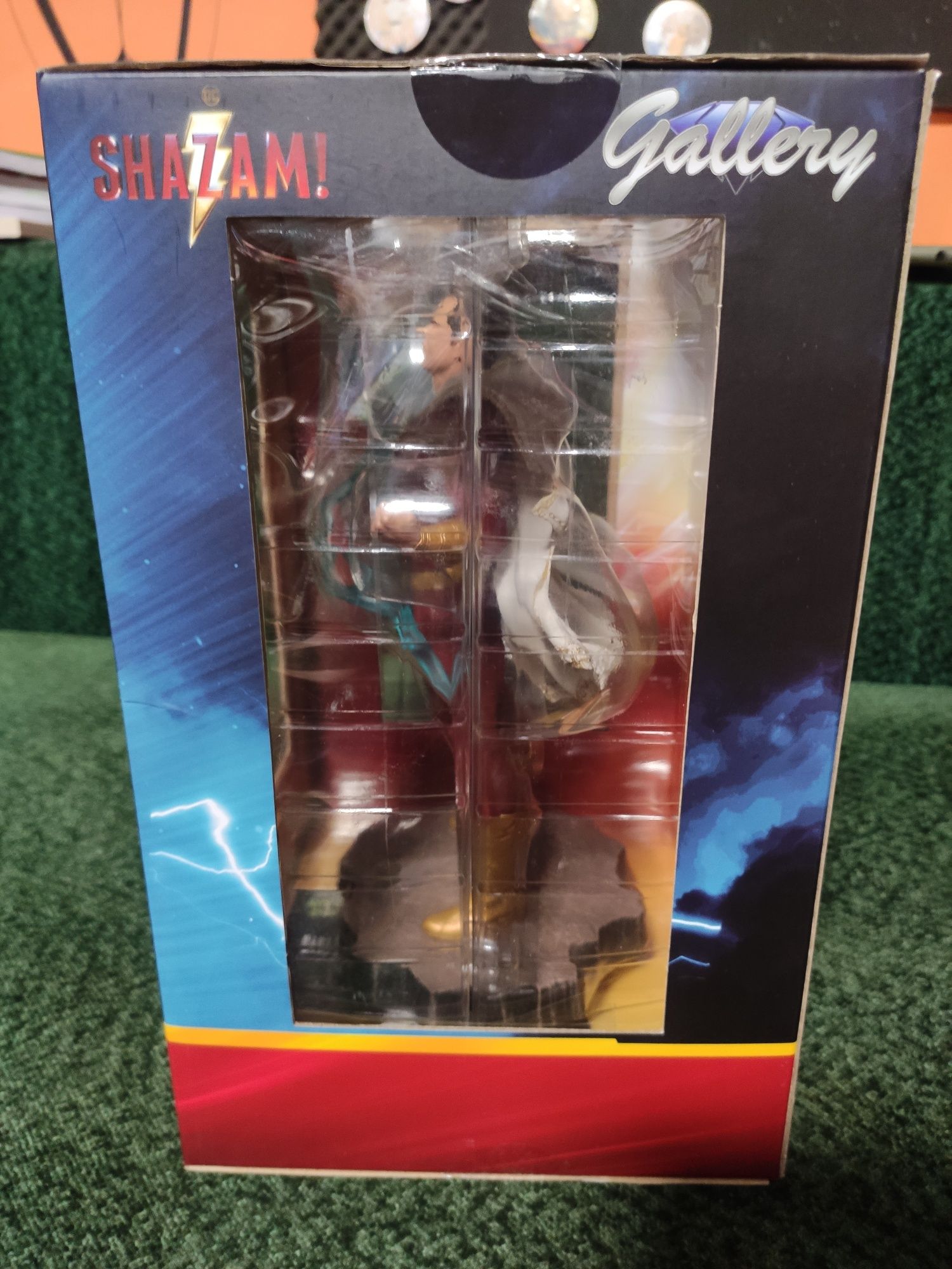 Figurka Shazam! DC Movie Gallery - Shazam 23cm Nowa Marvel DC Comics