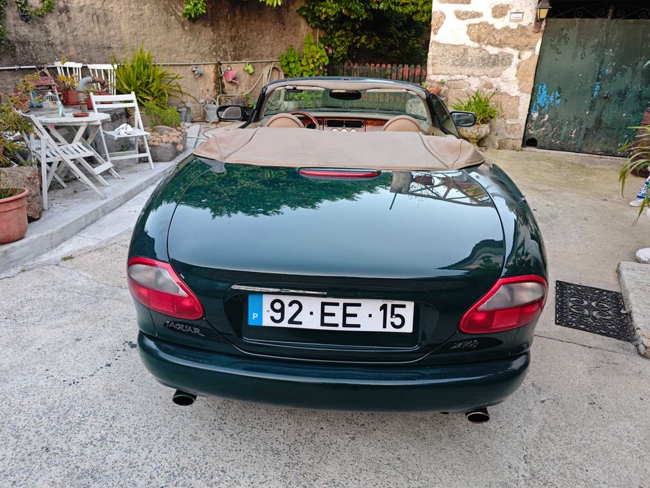 JAGUAR XK8 CABRIOLET COR VERDE