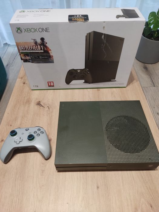 Xbox One S 1TB Battlefield Edition + Pad + 4 Gry