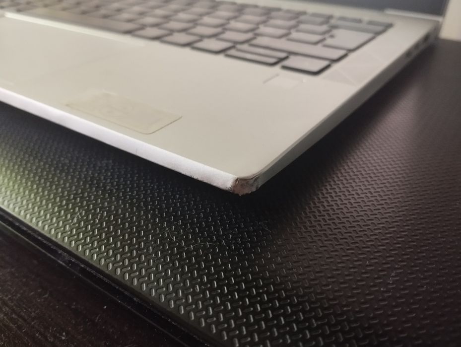 Laptop HP Elitebook 835G8/AMD Ryzen 3 Pro/16GB RAM/SSD ADATA 240Gb