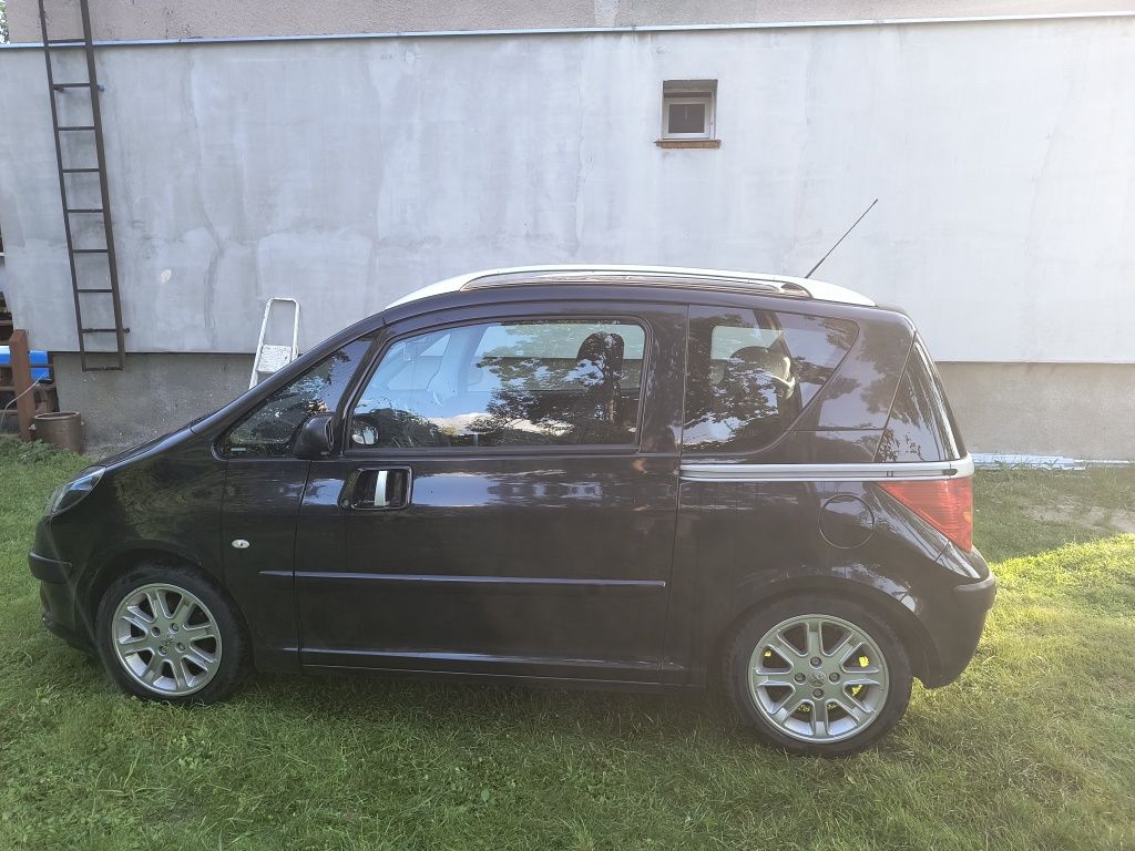 Peugeot 1007 1.6 Benzyna | Jeżdżący | Uszkodzenia | 2005
