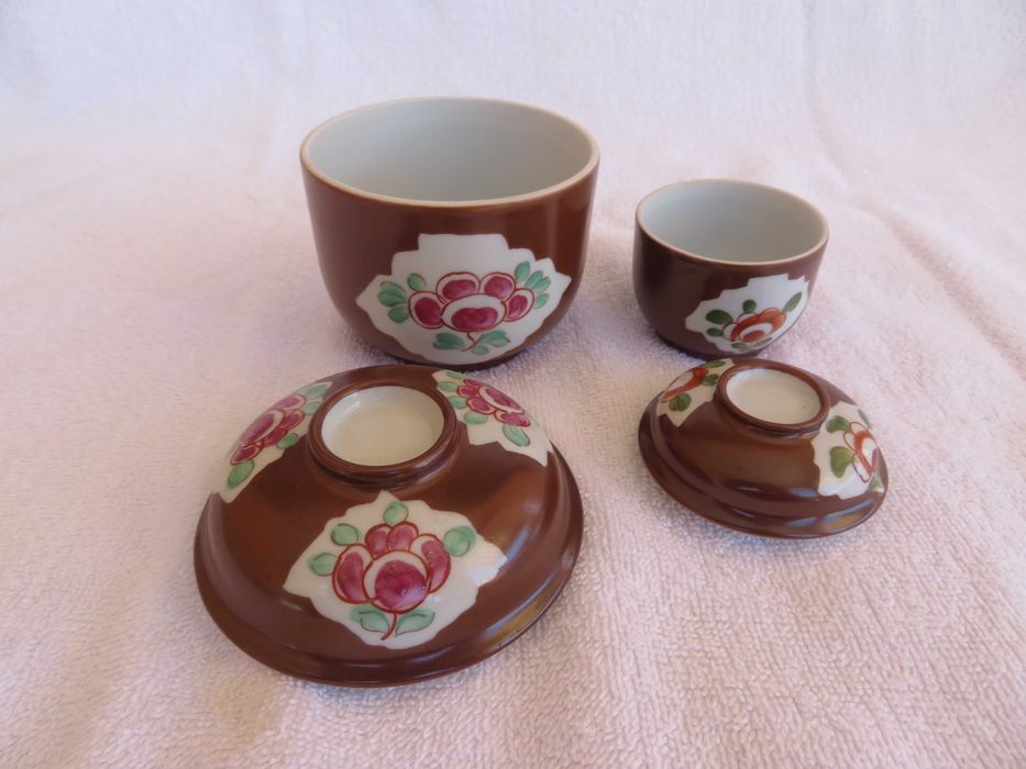 Par de urnas da Vista Alegre