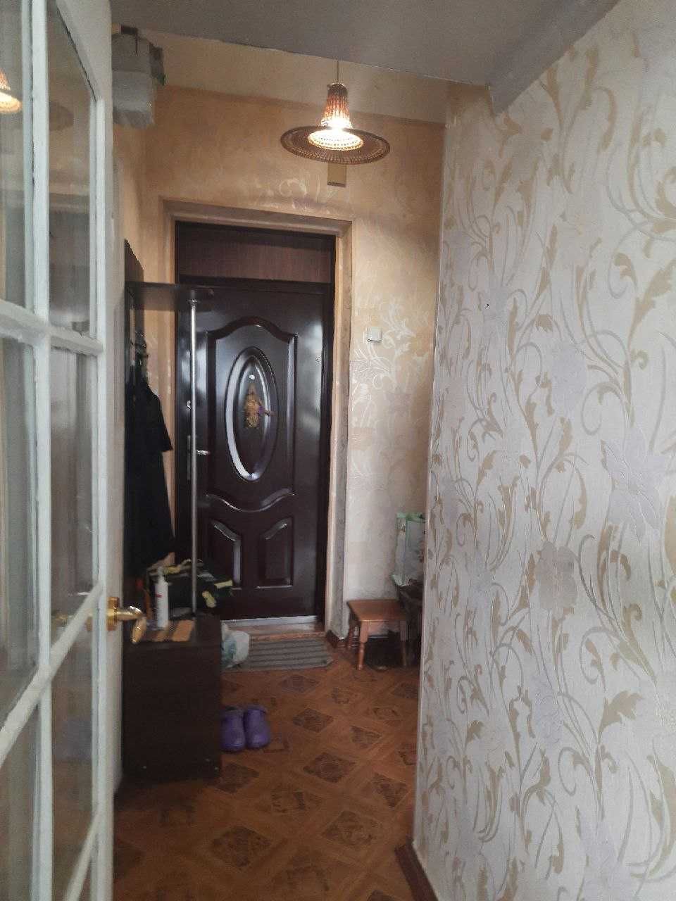 D1C Продам 2 кімнатну квартиру вул. Миколи Міхновського