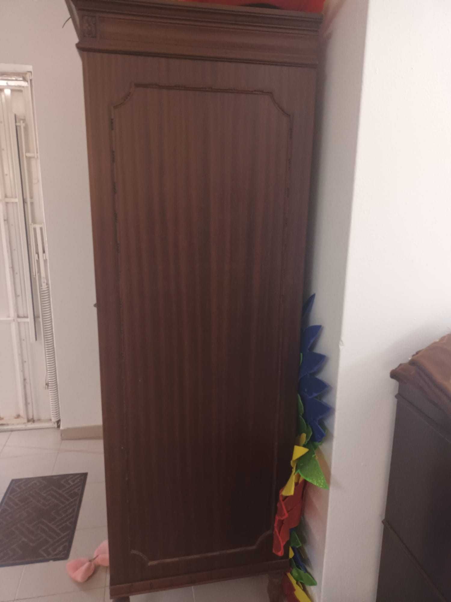 Roupeiro de 2 portas