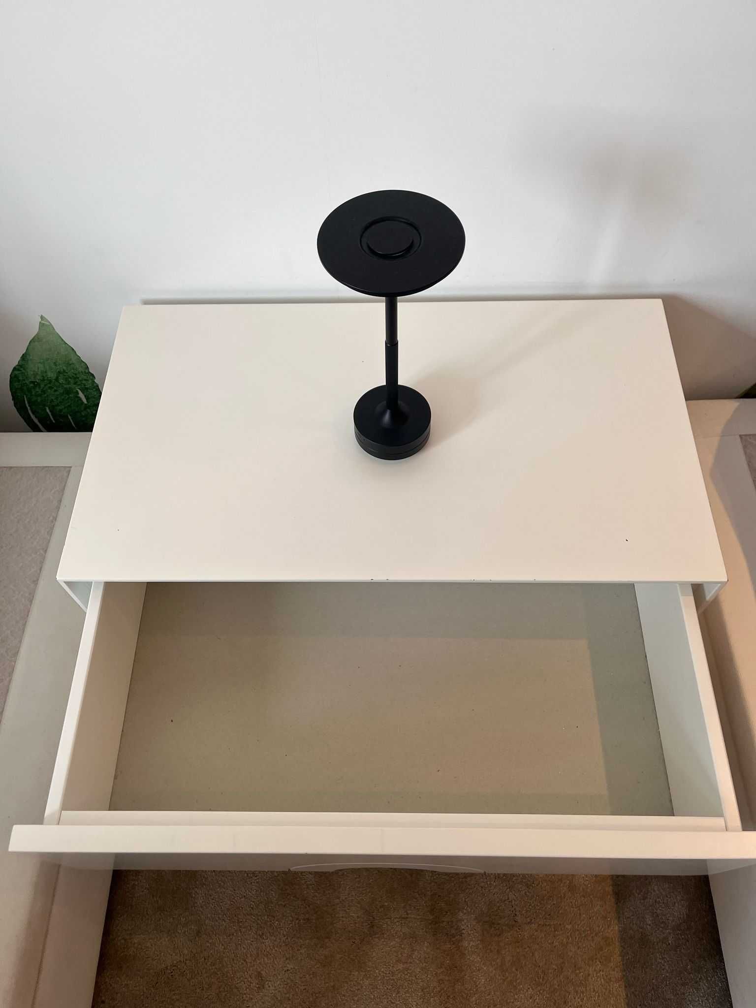 Mesa para cabeceira de quarto