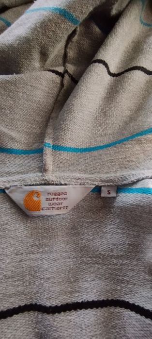 Продам кофту кархат без дірок не вигорівша Зу сума дірками розмір s