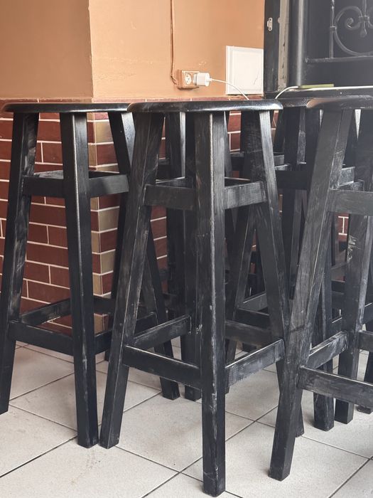 Барні стільці з натурального дерева