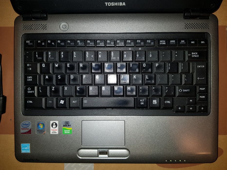 Toshiba Satellite Pro U400-15N