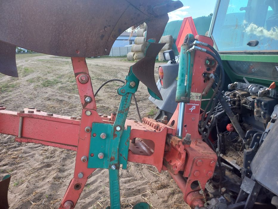 Kverneland LS 100 pług obrotowy