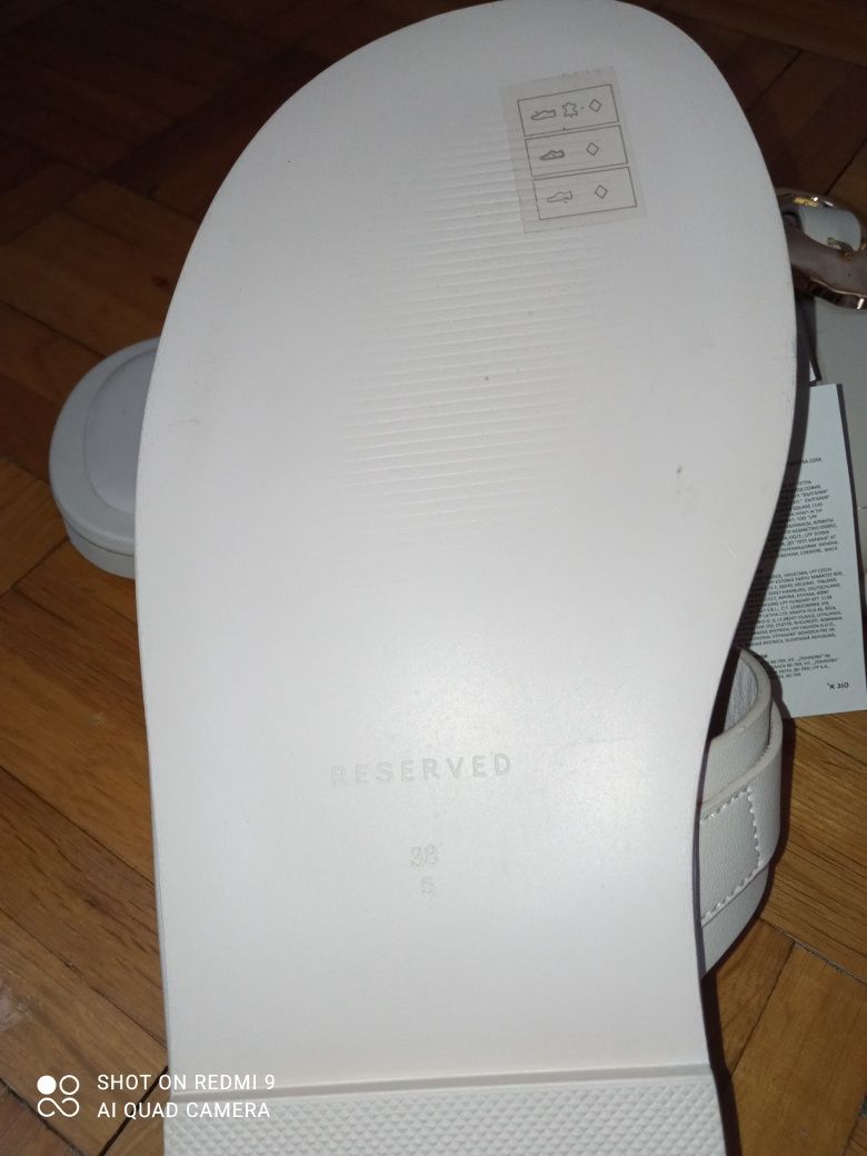 RESERVED nowe klapki 38 (38,5-39)